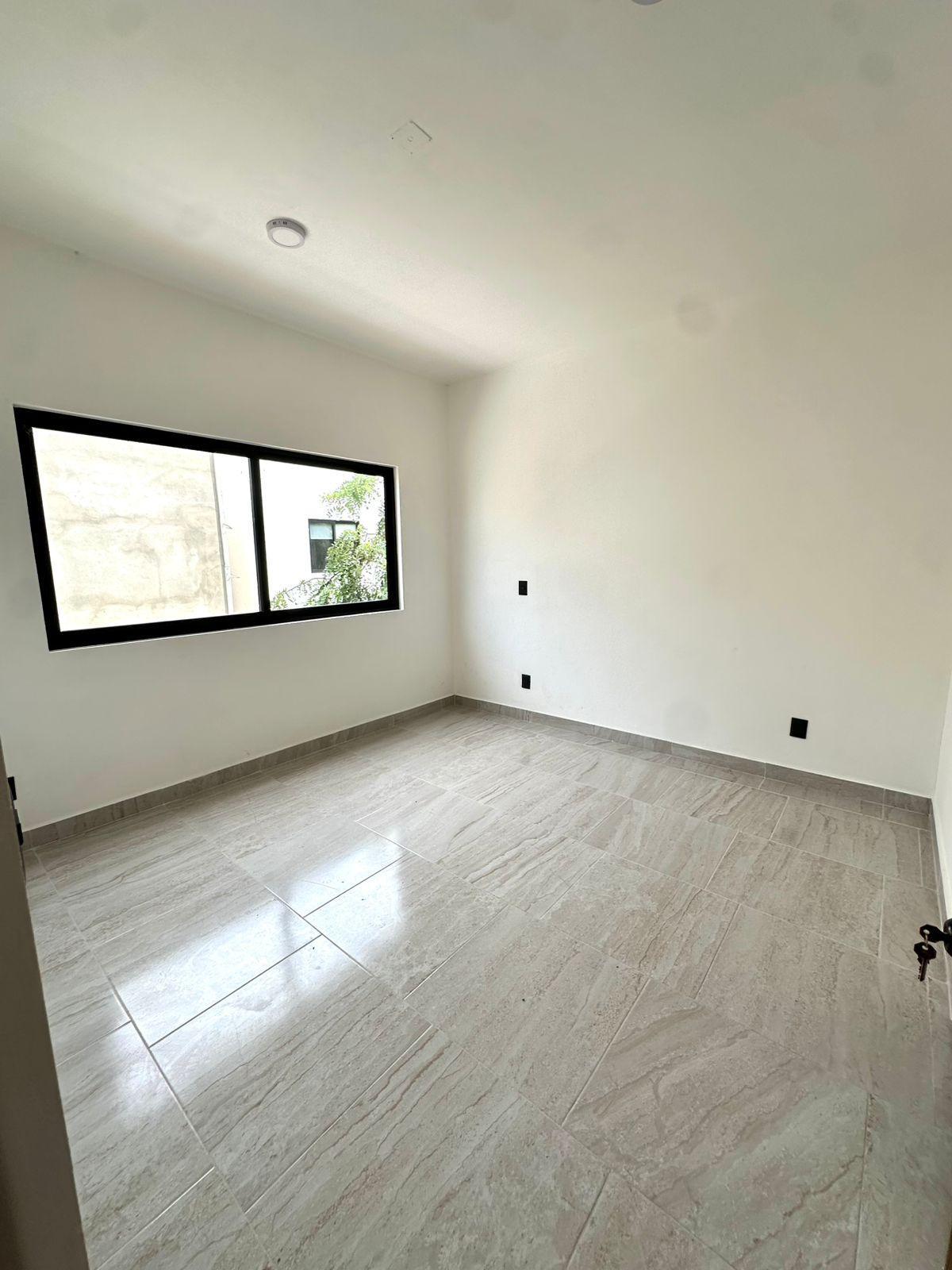 Casa en Venta de Oportunidad en Vía Cumbres Cancún – 4 Recámaras, 2 Niveles