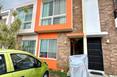 Casa en Venta en Santa Fe II Residencial Madrid Cancún – 2 Recámaras, 2 Niveles