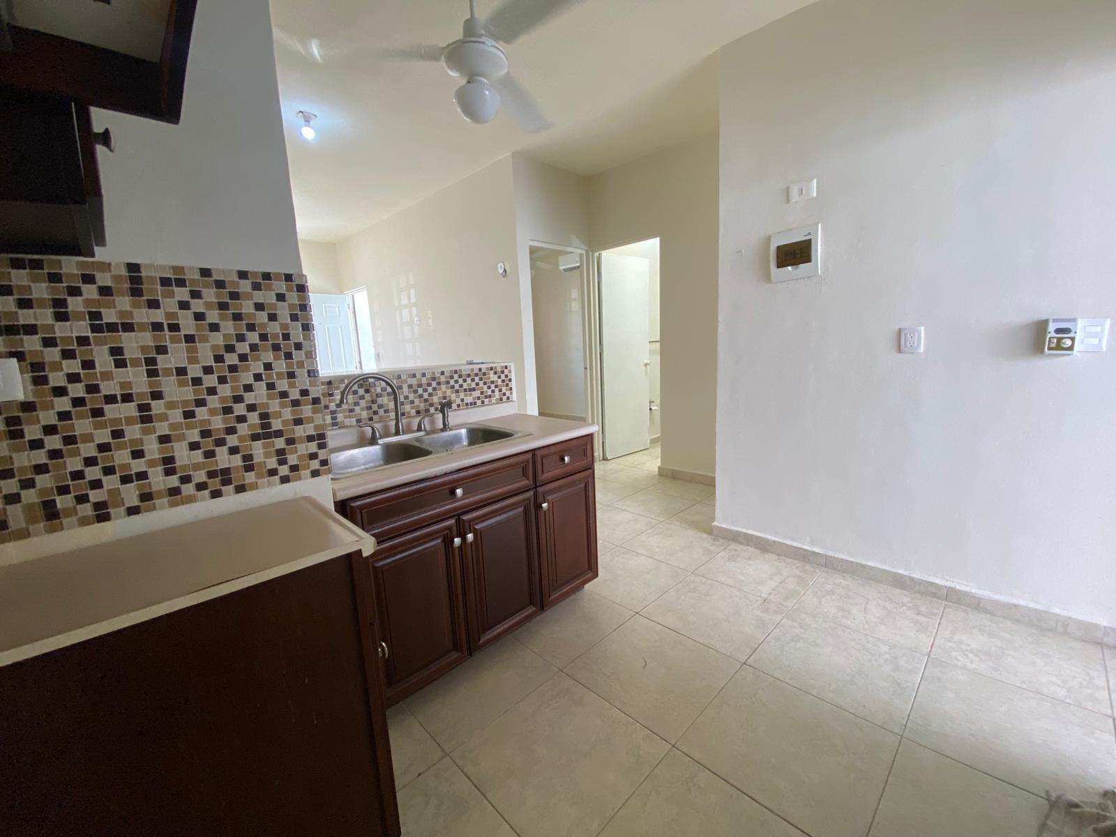 Casa de 1 Nivel en Renta en Delicias del Sur 1, Cancún – 2 Recámaras, Alberca y Seguridad 24/7
