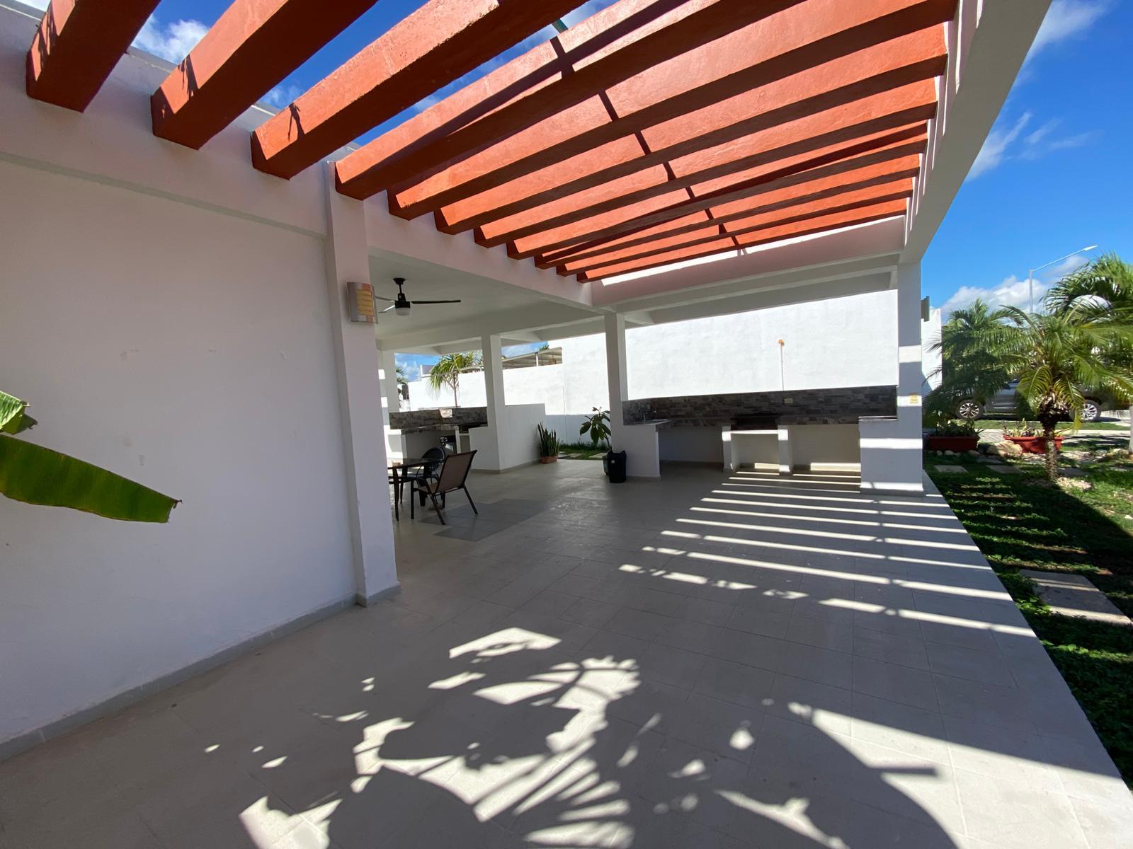 Casa de 1 Nivel en Renta en Delicias del Sur 1, Cancún – 2 Recámaras, Alberca y Seguridad 24/7