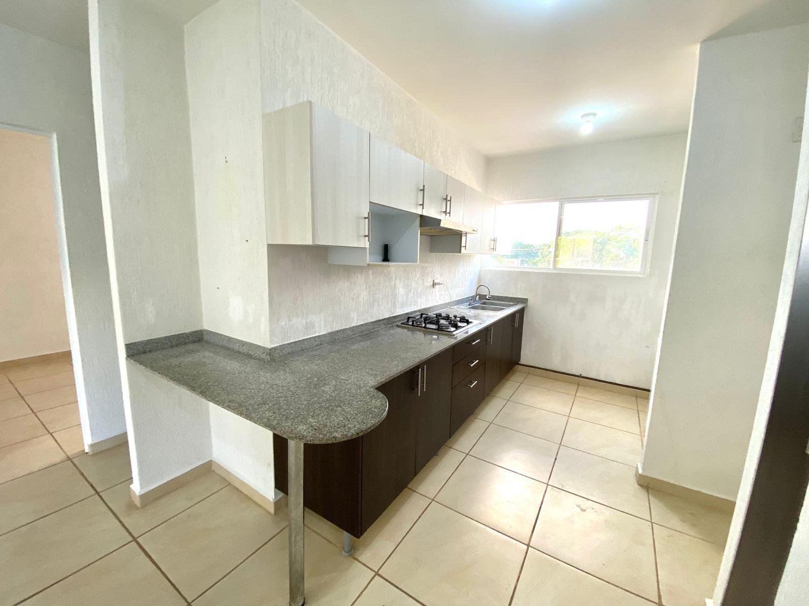 Vendo Lindo Departamento en Jardines 4 – 2 Recámaras Frente a la Alberca, Planta Alta
