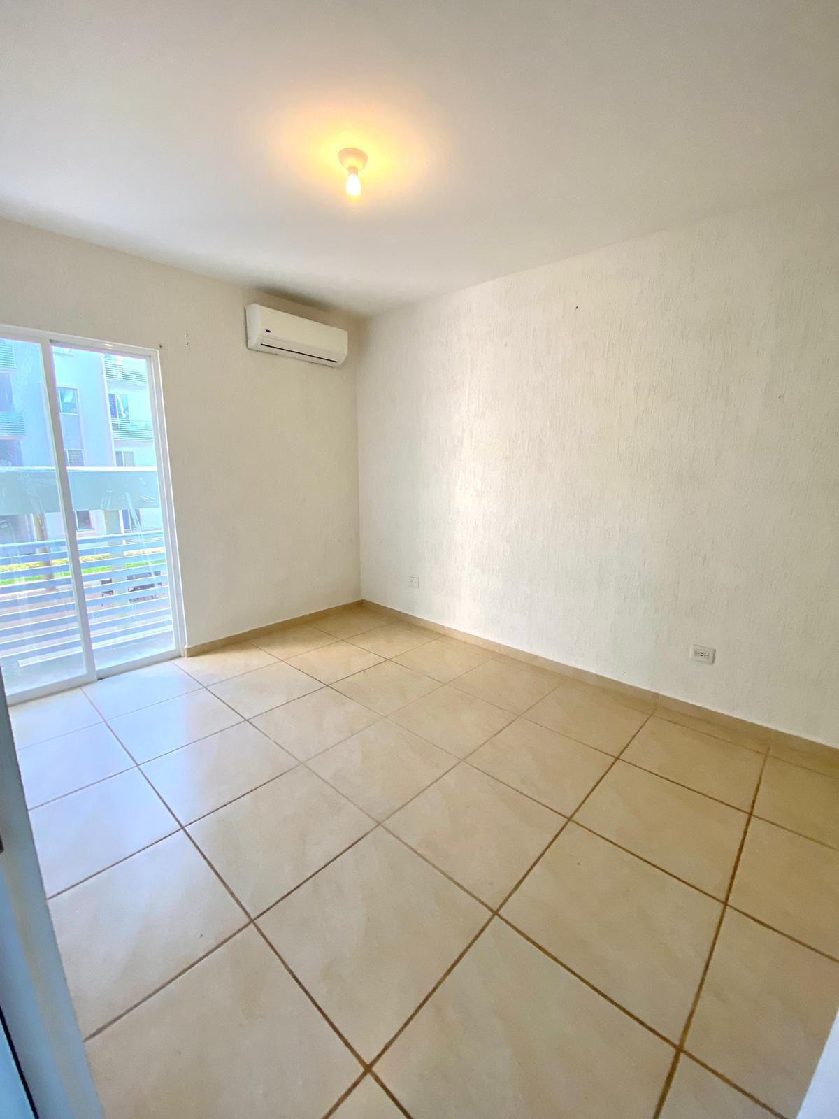 Vendo Lindo Departamento en Jardines 4 – 2 Recámaras Frente a la Alberca, Planta Alta