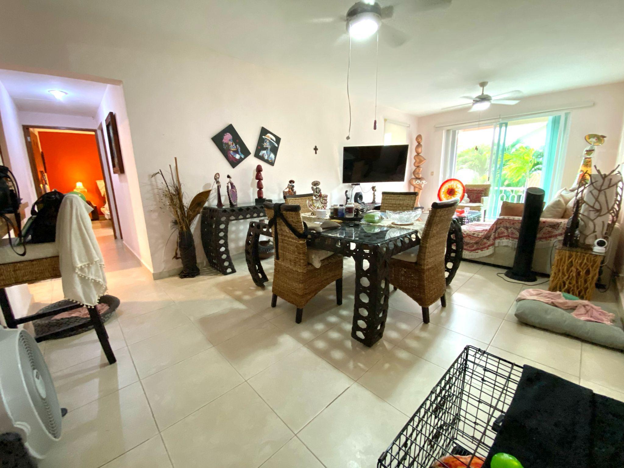 Vendo hermoso departamento en Condominio La Vista, El Table Cancún, con 3 recámaras y vista a la alberca