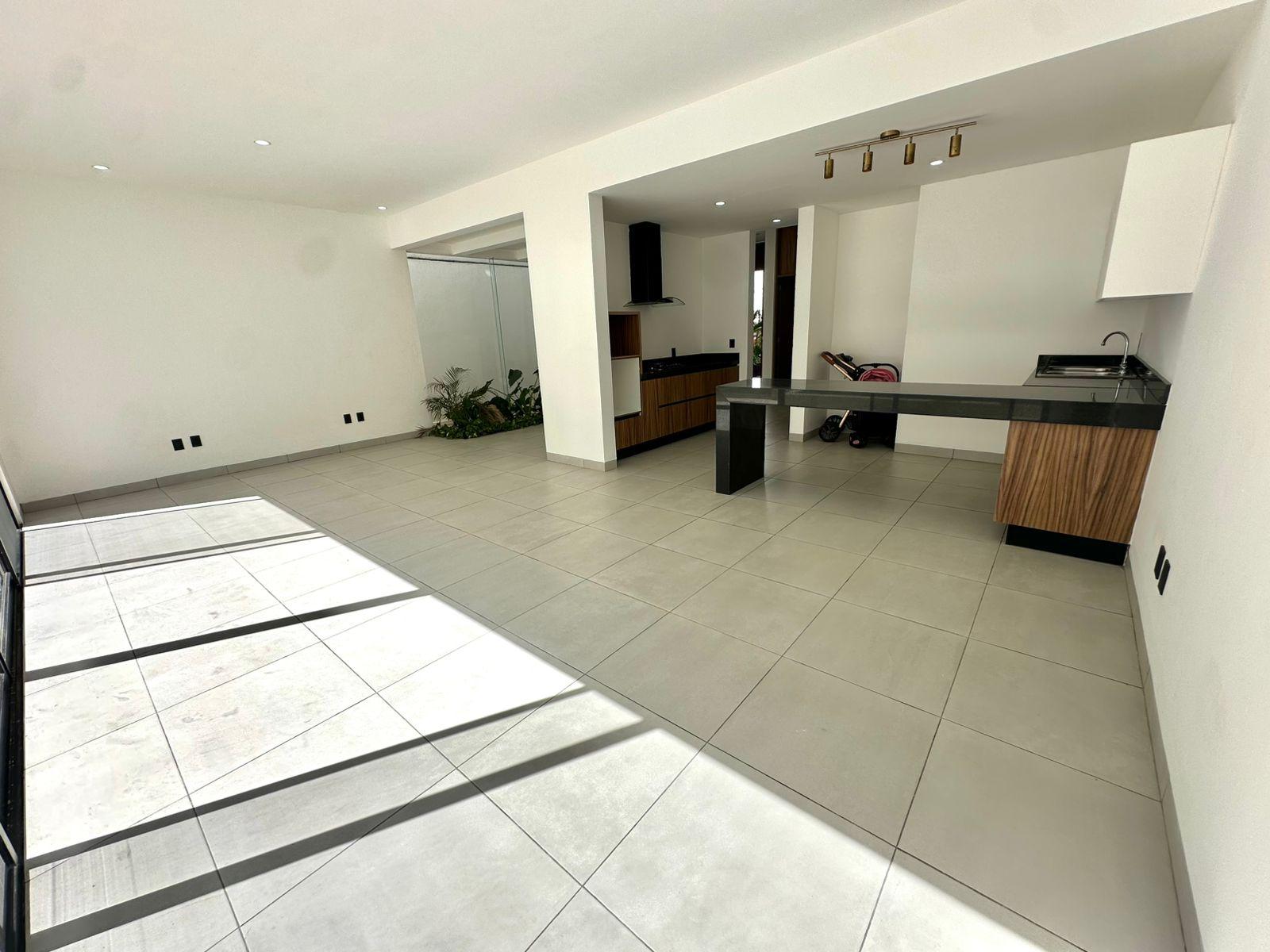 Vendo hermosa casa moderna de 2 niveles