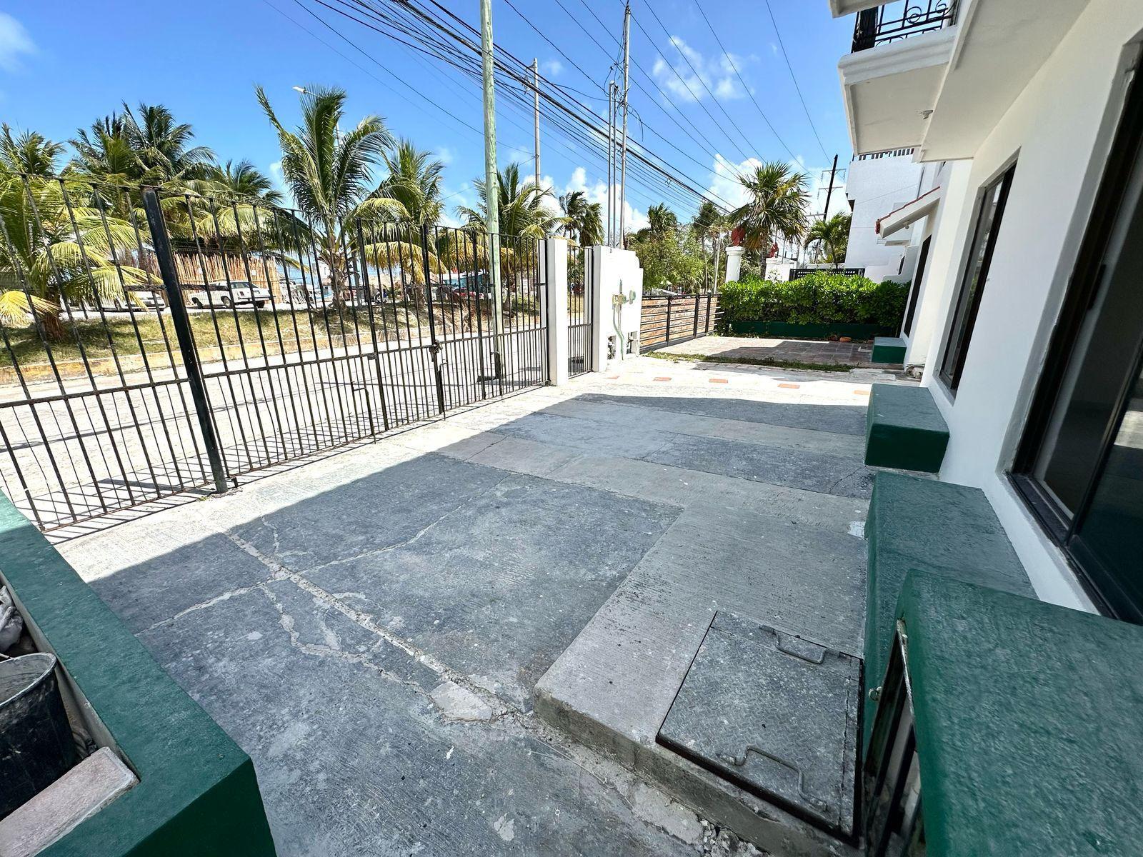 Casa con Vista al Mar en Puerto Juárez, Villas Playa Blanca — Ideal para Hotel u Hostal